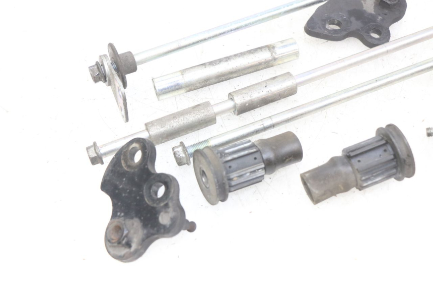 photo de AXE MOTEUR HONDA FJS SILVERWING SILVER WING 400 (2009 - 2016)