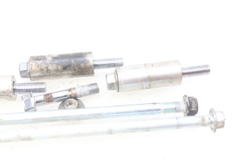 photo de AXE MOTEUR SUZUKI SV N 650 (1999 - 2002)