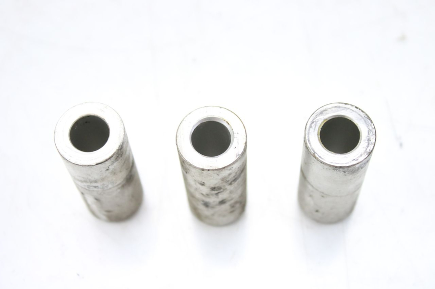 photo de AXE MOTEUR SUZUKI SV S 650 (1999 - 2002) - État de surface