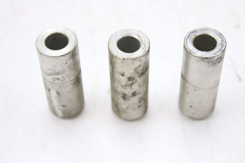 photo de AXE MOTEUR SUZUKI SV S 650 (1999 - 2002) - Pièce contrôlée