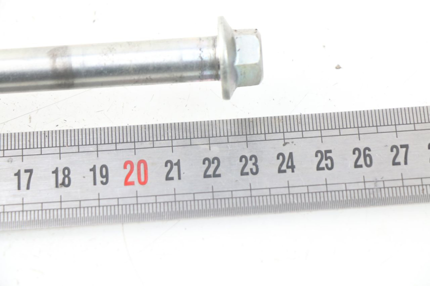 photo de AXE ROUE ARRIERE HONDA CRF-F CRF F 110 (2019 - 2022) - Zoom état d’usage