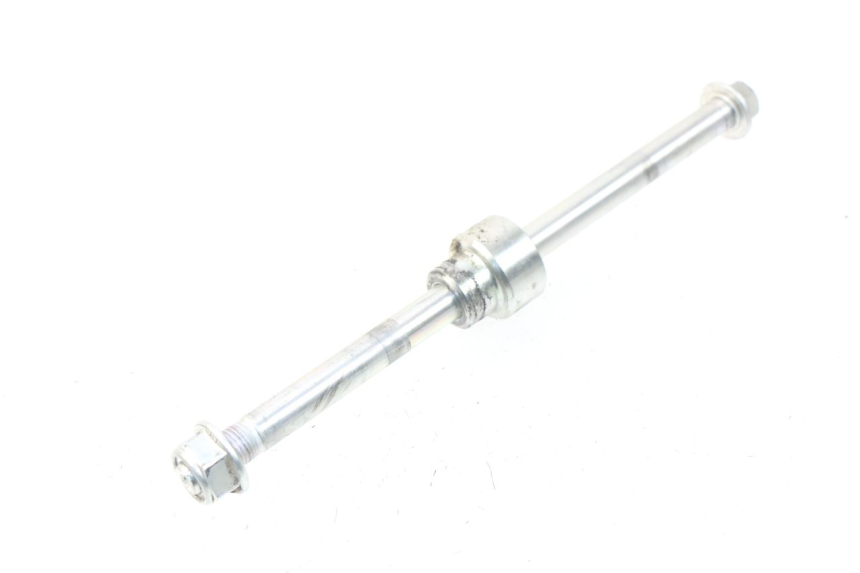 photo de AXE ROUE ARRIERE HONDA CRF-F CRF F 110 (2019 - 2022) - Gros plan technique