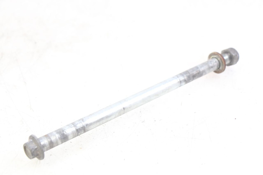 photo de AXE ROUE ARRIERE DAELIM VL DAYSTAR 125 (2000 - 2011)