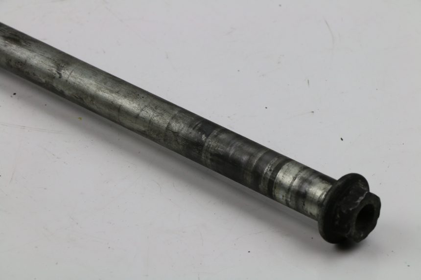 photo de AXE ROUE ARRIERE HONDA CBR F 600 (1996 - 1998)