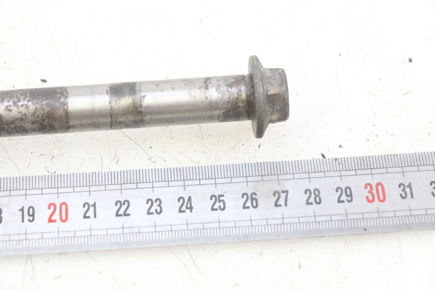 photo de AXE ROUE ARRIERE HONDA CM 125 (1983 - 2003)