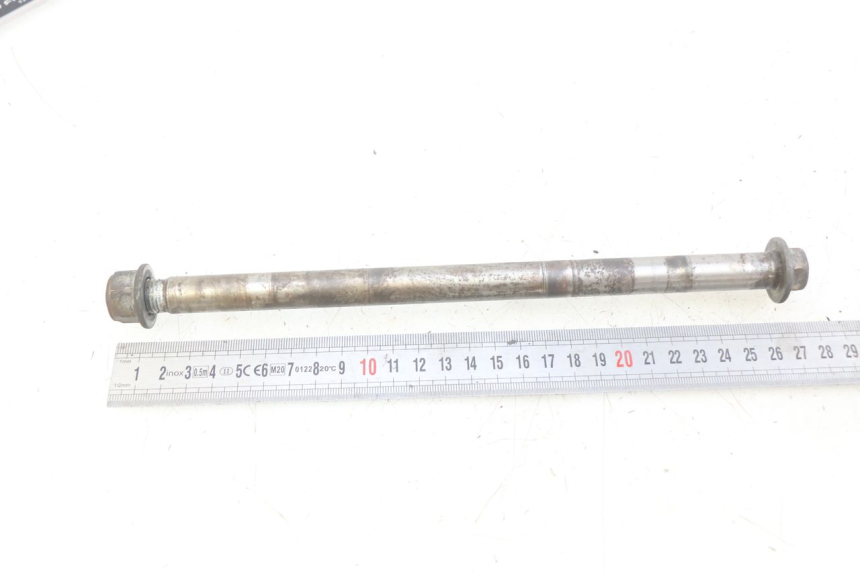 photo de AXE ROUE ARRIERE HONDA CM 125 (1983 - 2003)