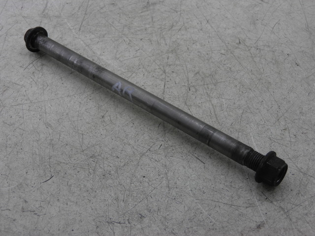 photo de AXE ROUE ARRIERE HONDA CM 125 (1983 - 2003)