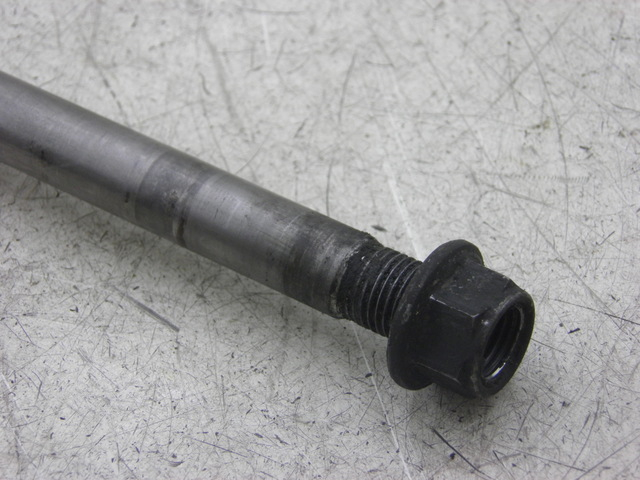 photo de AXE ROUE ARRIERE HONDA CM 125 (1983 - 2003)
