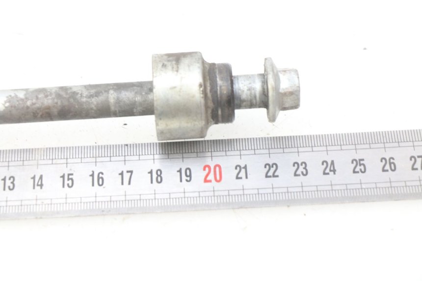 photo de AXE ROUE ARRIERE HONDA XR 70 (1997 - 2003)