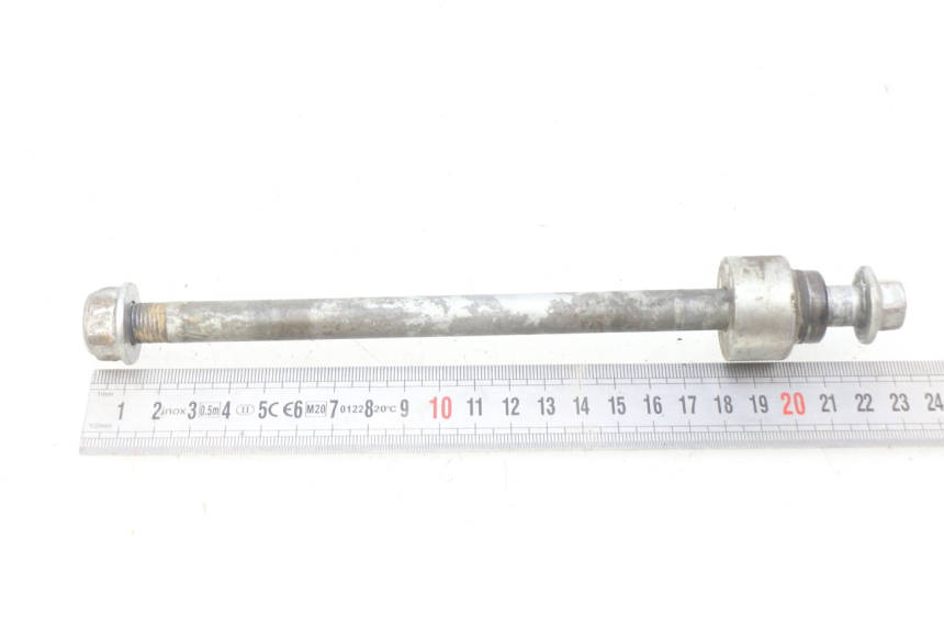 photo de AXE ROUE ARRIERE HONDA XR 70 (1997 - 2003)