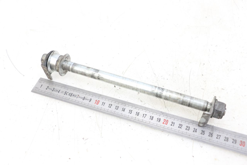 photo de AXE ROUE ARRIERE HYOSUNG GF 125 (2001 - 2005)