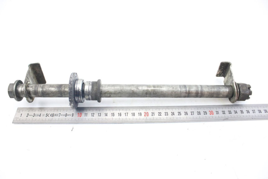 photo de AXE ROUE ARRIERE KAWASAKI ZZR 600 (1995 - 2004)