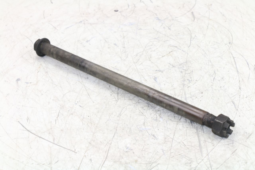 photo de AXE ROUE ARRIERE KAWASAKI ZZR 600 (1995 - 2004)