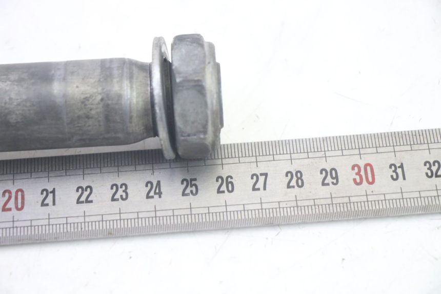 photo de AXE ROUE ARRIERE KAWASAKI KXF KX-F 250 (2017 - 2019) - Autre angle de vue