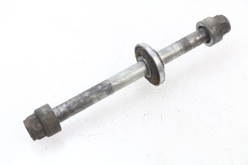 photo de AXE ROUE ARRIERE MOTOBECANE LT 125 (1970 - 1975)