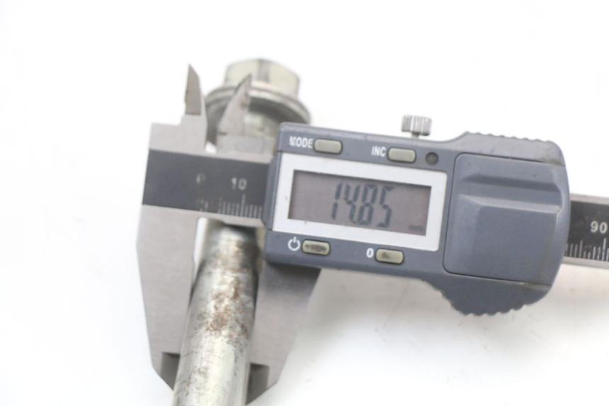 photo de AXE ROUE ARRIERE RIEJU MRT 50 (2018 - 2021)