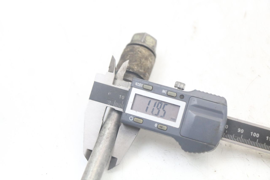 photo de AXE ROUE ARRIERE PEUGEOT XP6 50 (1997 - 2003)