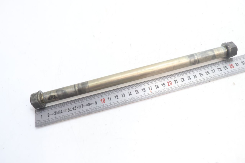 photo de AXE ROUE ARRIERE DUCATI SS IE DS CARENEE 1000 (2002 - 2006) - Zoom état d’usage