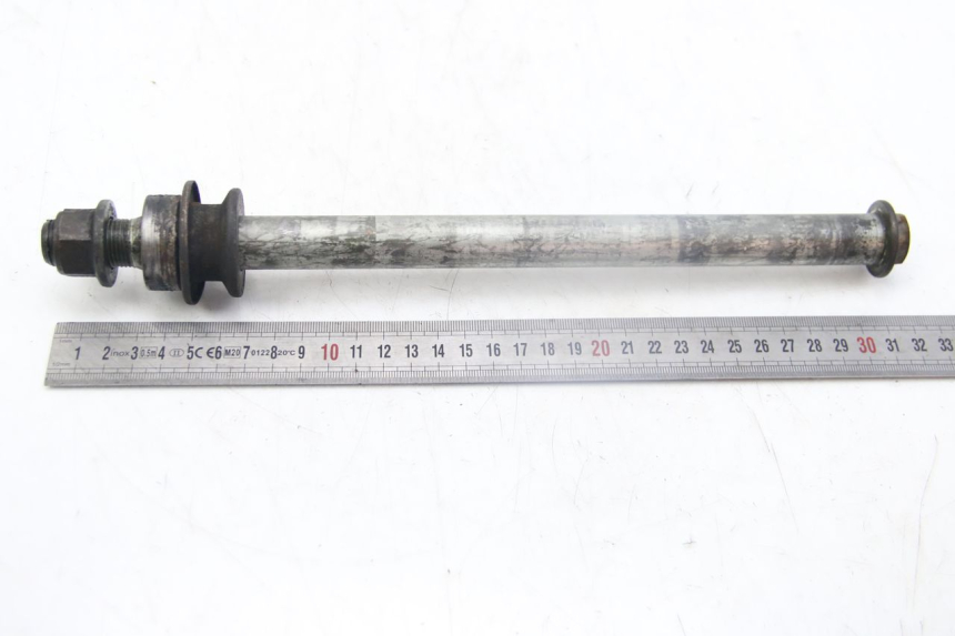photo de AXE ROUE ARRIERE SUZUKI GSX-F GSX  F 1100 (1988 - 1994)