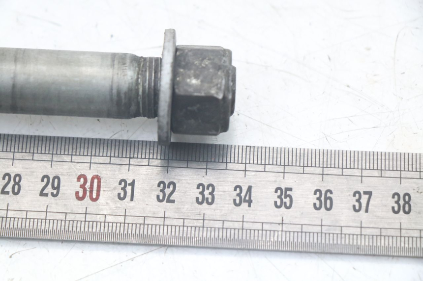 photo de AXE ROUE ARRIERE SUZUKI SV N 650 (1999 - 2002)