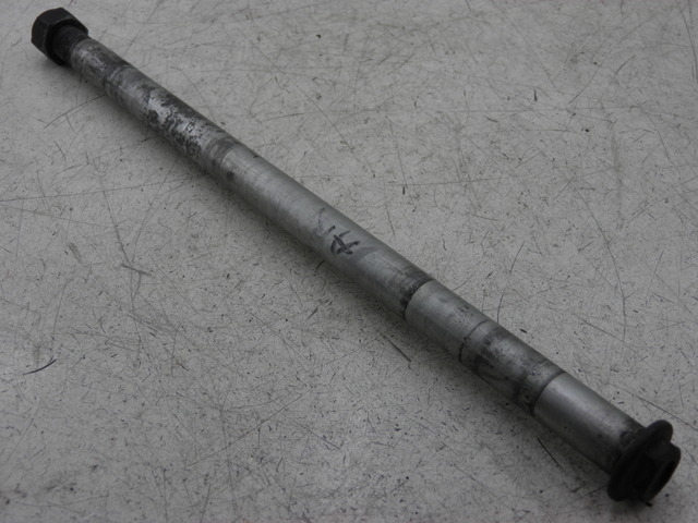 photo de AXE ROUE ARRIERE SUZUKI SV S 650 (1999 - 2002)
