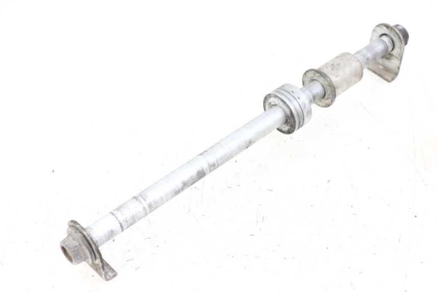 photo de Rear wheel axle SUZUKI VL INTRUDER 125 (2004 - 2007)