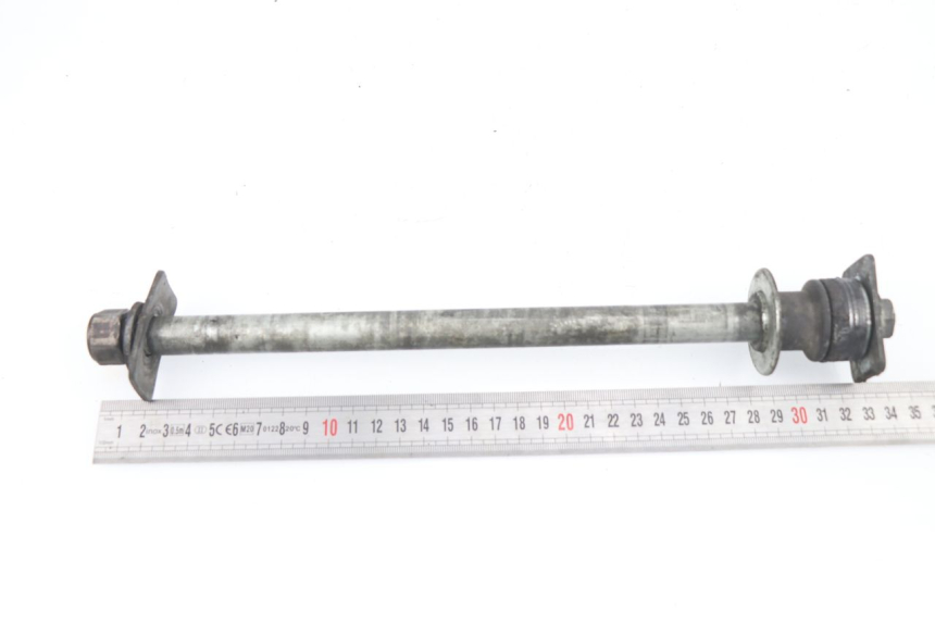 photo de AXE ROUE ARRIERE SUZUKI SV S 650 (1999 - 2002)