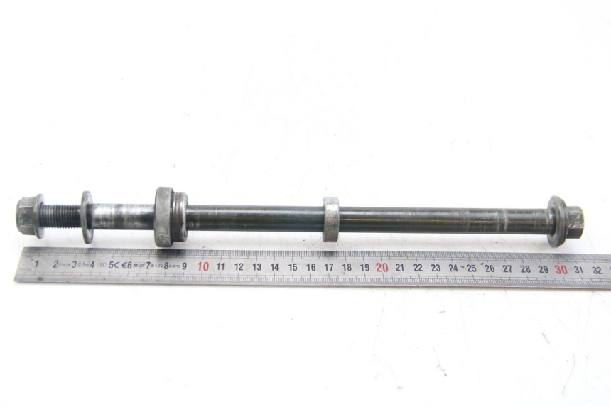 photo de AXE ROUE ARRIERE SYM WOLF SB 125 (2011 - 2018)