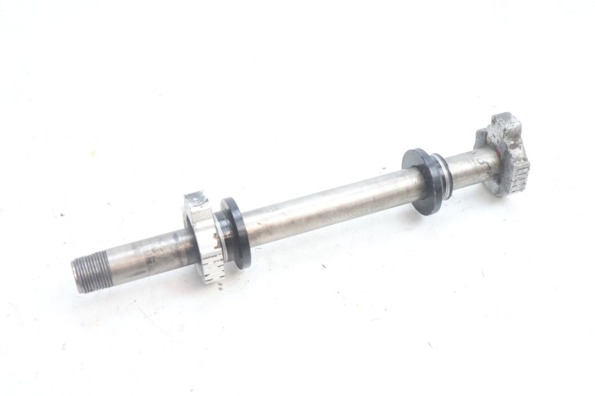 photo de AXE ROUE ARRIERE HUSABERG TE 250 (2011 - 2014) - Autre angle de vue