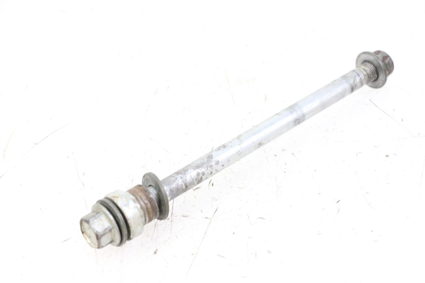 photo de AXE ROUE ARRIERE YAMAHA TTR 125 (2000 - 2020)