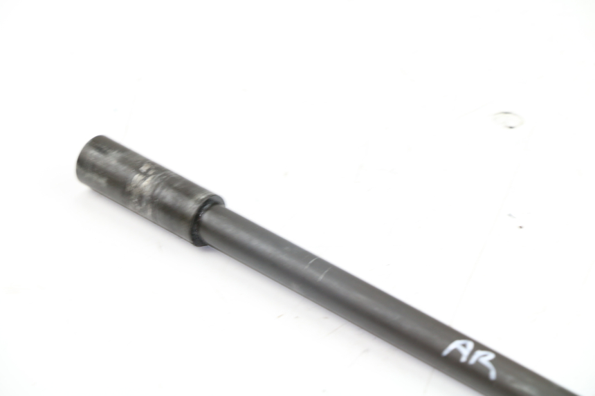 photo de AXE ROUE ARRIERE YAMAHA XP T-MAX TMAX ABS 500 (2000 - 2003)