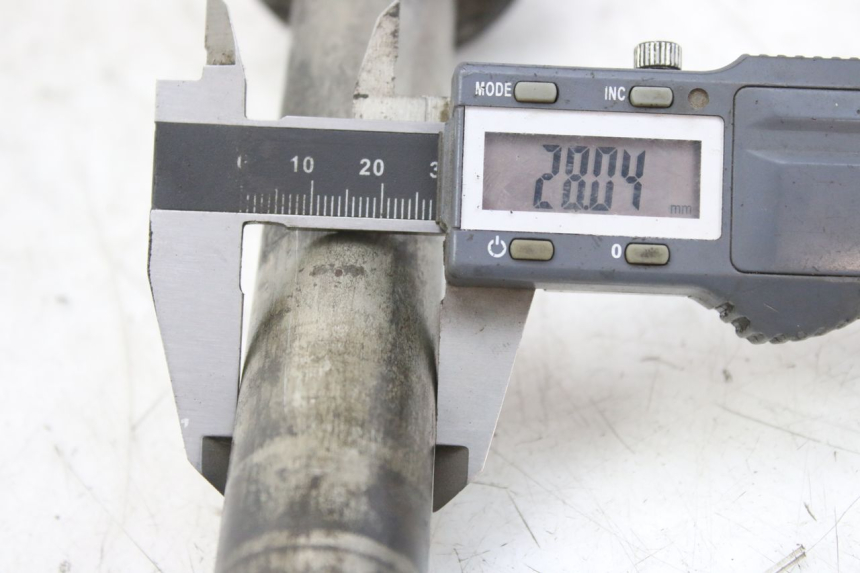 photo de AXE ROUE ARRIERE YAMAHA YZF R1 1000 (2007 - 2008)