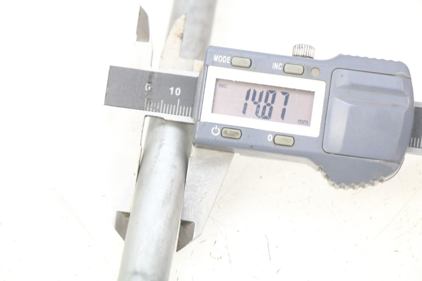 photo de AXE ROUE AVANT APRILIA SXR 50 (2021 - 2023)