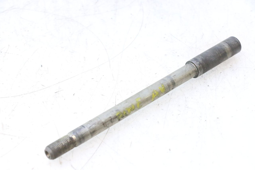 photo de AXE ROUE AVANT SUZUKI BURGMAN EXECUTIVE ABS 650 (2006 - 2012) - Vue d’ensemble
