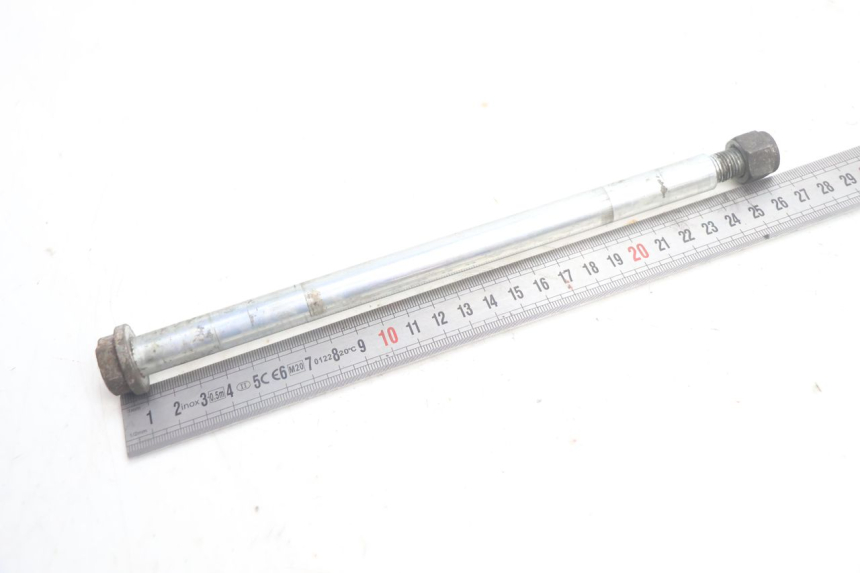 photo de AXE ROUE AVANT PEUGEOT BUXY 50 (1993 - 1998) - Zoom état d’usage