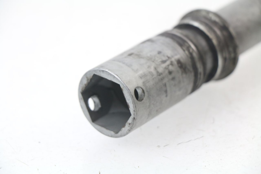 photo de AXE ROUE AVANT HONDA CBR 929 RR FIREBLADE 900 (2000 - 2001) - Points de fixation