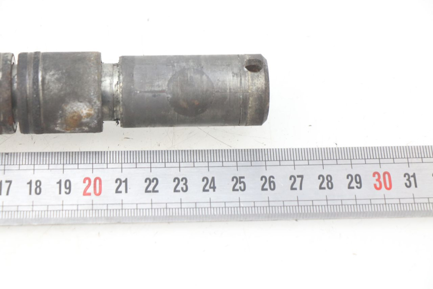 photo de AXE ROUE AVANT HONDA CBR RR FIREBLADE 900 (1992 - 1994)