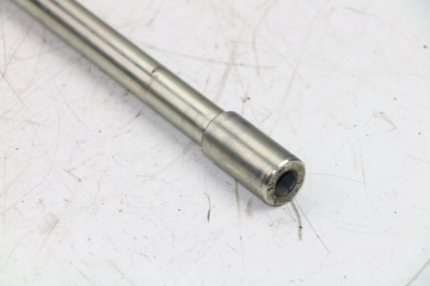 photo de AXE ROUE AVANT PEUGEOT CITYSTAR 125 (2011 - 2017)