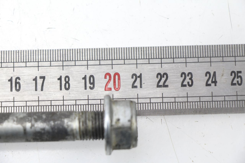 photo de AXE ROUE AVANT HONDA CRF CR-F 100 (2004 - 2013) - Zoom état d’usage