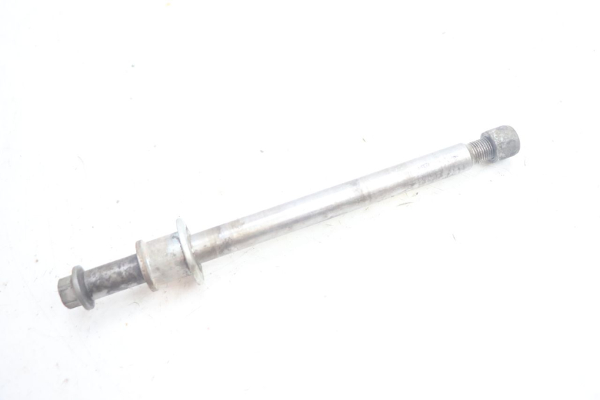 photo de AXE ROUE AVANT SUZUKI DR S 600 (1985 - 1989) - Détail de la pièce