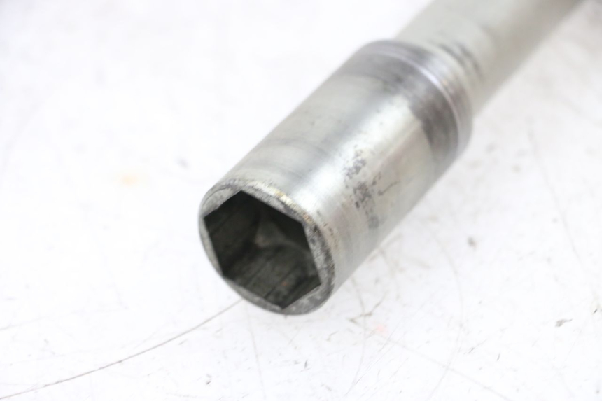 photo de AXE ROUE AVANT SUZUKI GSXR GSX-R 1000 (2003 - 2004) - Vue d’ensemble