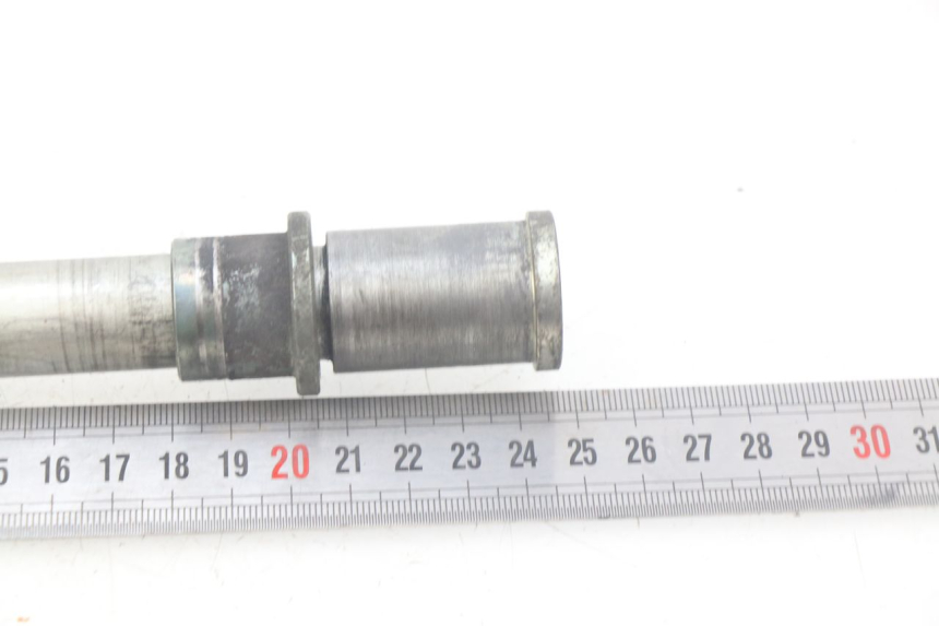 photo de AXE ROUE AVANT KAWASAKI Z S 750 (2003 - 2006)