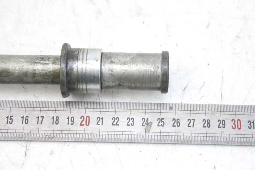 photo de AXE ROUE AVANT KAWASAKI ZX-6R ZX6R 600 (1995 - 1997)