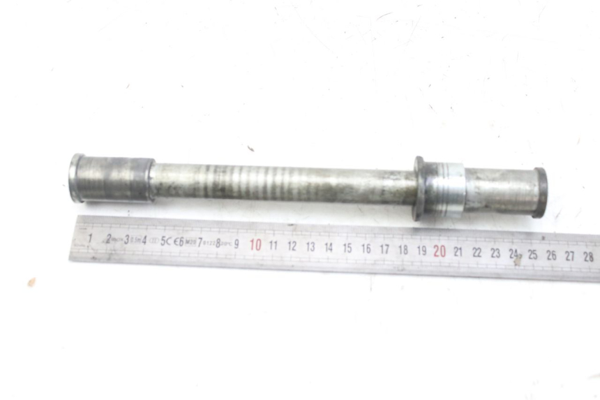 photo de AXE ROUE AVANT KAWASAKI ZX-6R ZX6R 600 (1995 - 1997)