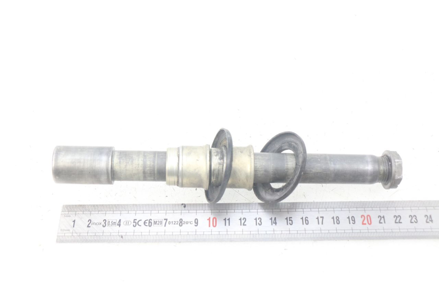 photo de AXE ROUE AVANT KAWASAKI KX F KXF 450 (2012 - 2015) - Zoom état d’usage