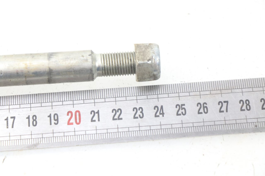 photo de AXE ROUE AVANT PEUGEOT LUDIX 50 (2008 - 2017)