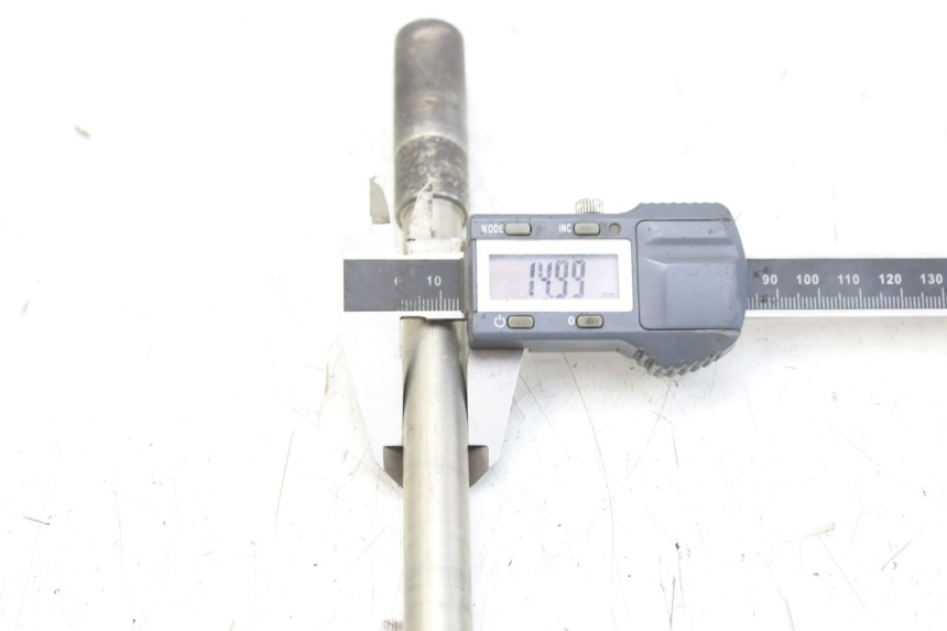 photo de AXE ROUE AVANT MBK SKYCRUISER 125 (2010 - 2013)