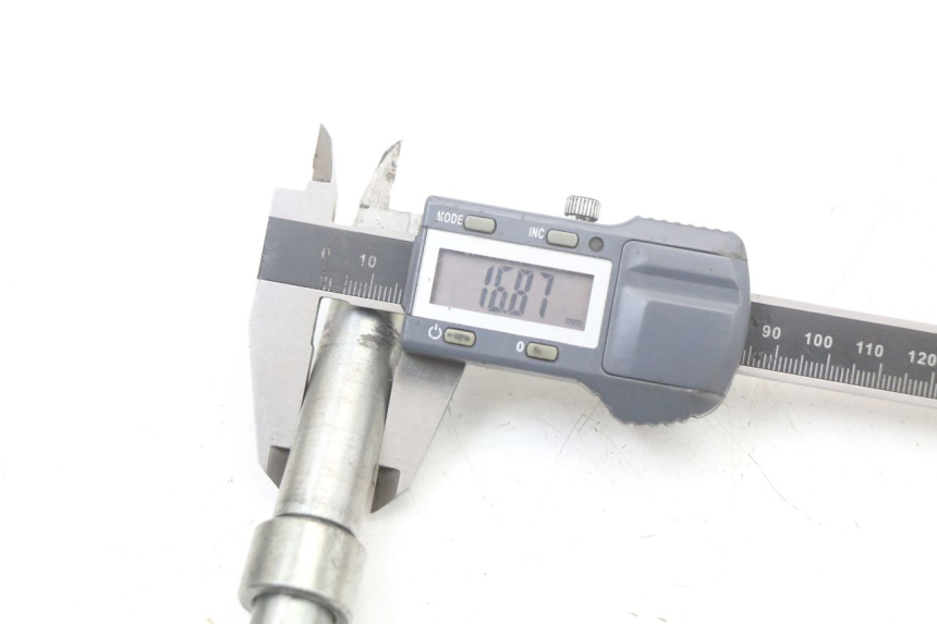 photo de AXE ROUE AVANT RIEJU MRT 50 (2018 - 2021)