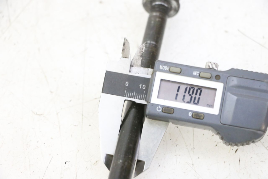 photo de AXE ROUE AVANT KYMCO LIKE 4T 50 (2019 - 2025)