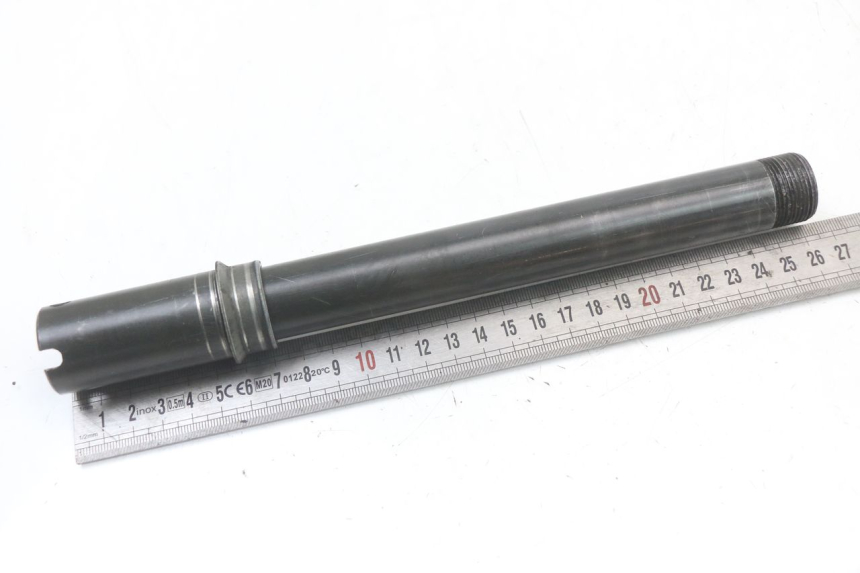 photo de AXE ROUE AVANT MOTO GUZZI NORGE 8V GT 1200 (2011 - 2016)